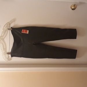 Spanx size M cropped faux leather leggings in Black